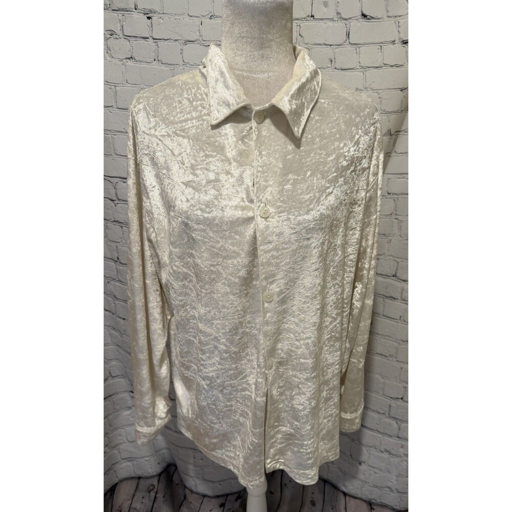 Vintage YMLA cream-colored crushed velvet button-up shirt Large